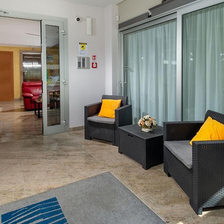 Residence Marzia Rimini Extérieur photo