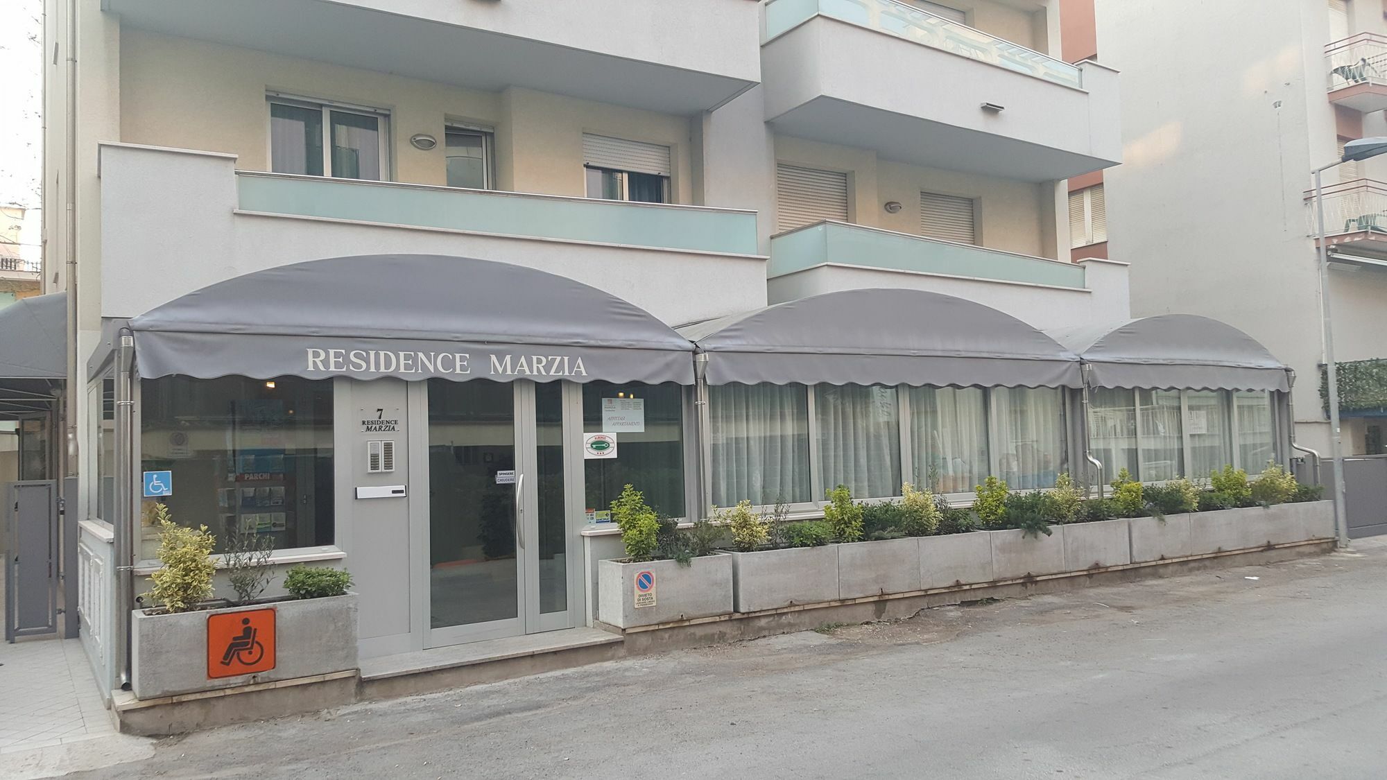 Residence Marzia Rimini Extérieur photo